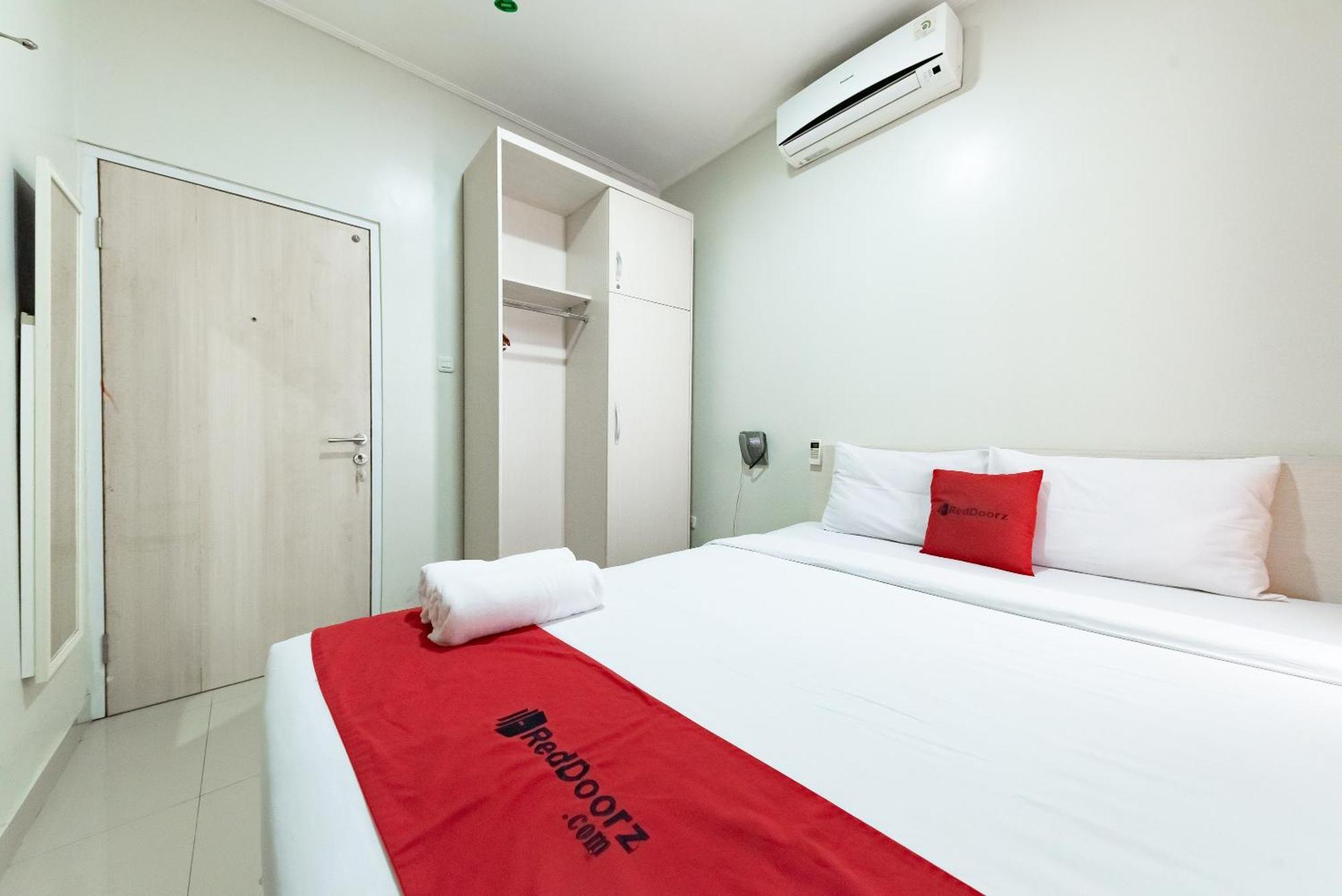 Reddoorz Near Pasar Baru Bandung Hotel Luaran gambar