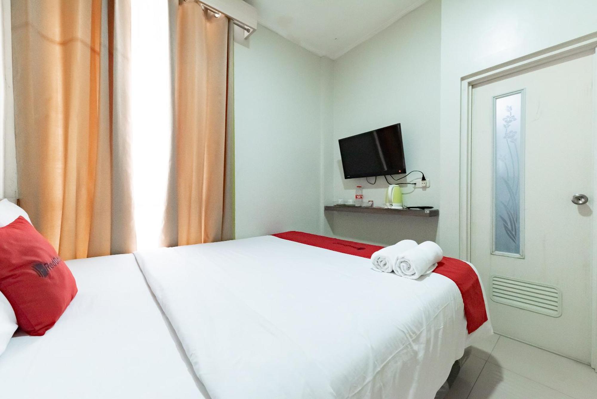 Reddoorz Near Pasar Baru Bandung Hotel Luaran gambar